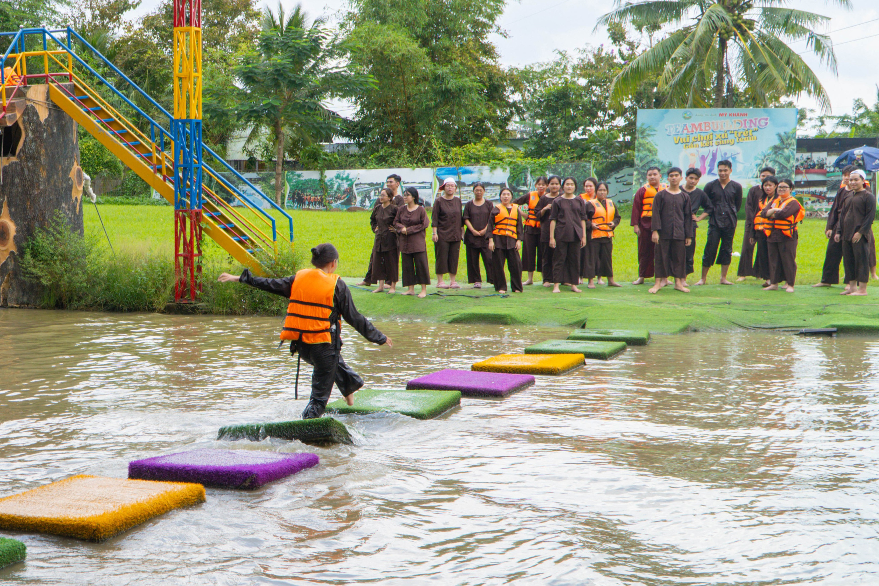 Trò Chơi Cầu Phao