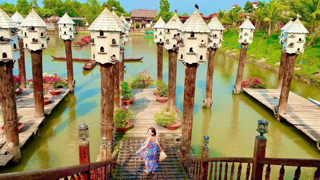 Bạn có thể di chuyển đến An Giang theo hai cách như trên