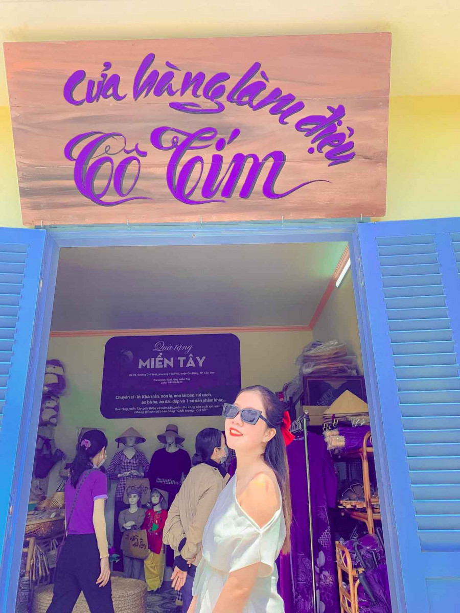 check-in-cua-hang-lam-dieu-co-tim