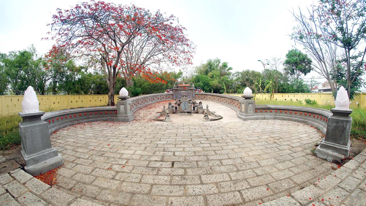 Lăng mộ Hoàng Gia