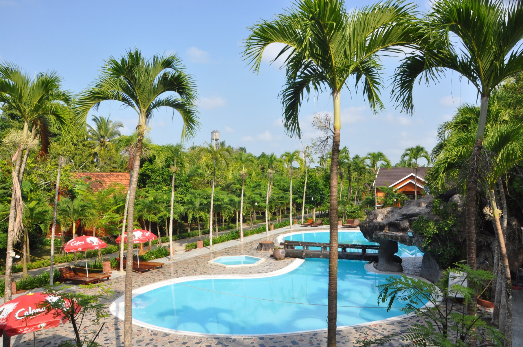 Hồ bơi Mỹ Khánh - Thiên đường sống ảo