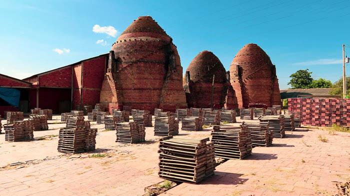 DU LỊCH VĨNH LONG – CHECK IN, KHÁM PHÁ LÒ GẠCH MANG THÍT