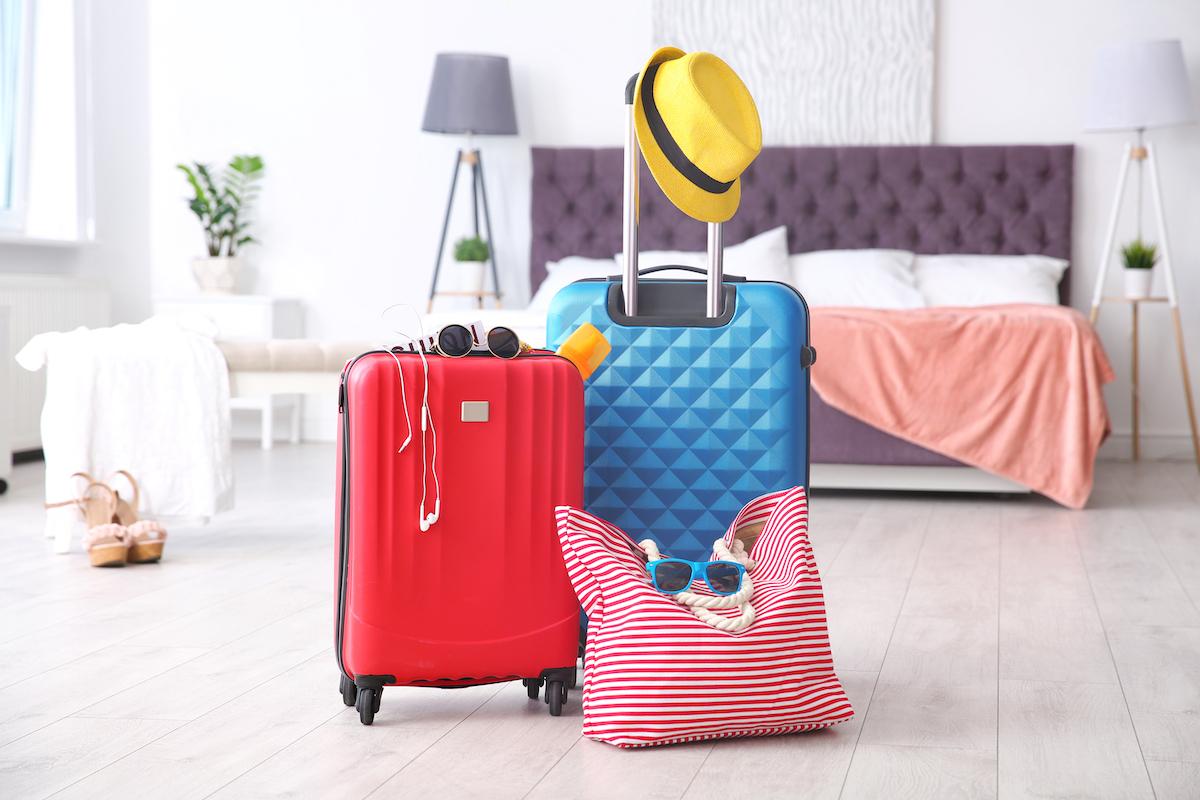 ĐI DU LỊCH MANG THEO GÌ? 8 VẬT DỤNG CẦN THIẾT KHI ĐI DU LỊCH KHÔNG NÊN QUÊN