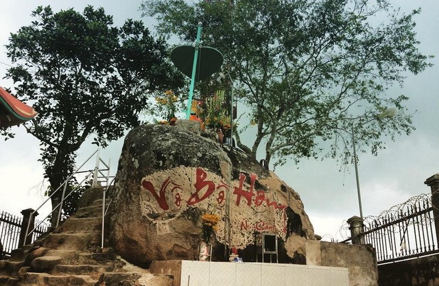 NÚI CẤM AN GIANG – KHÁM PHÁ VẺ ĐẸP LINH THIÊNG