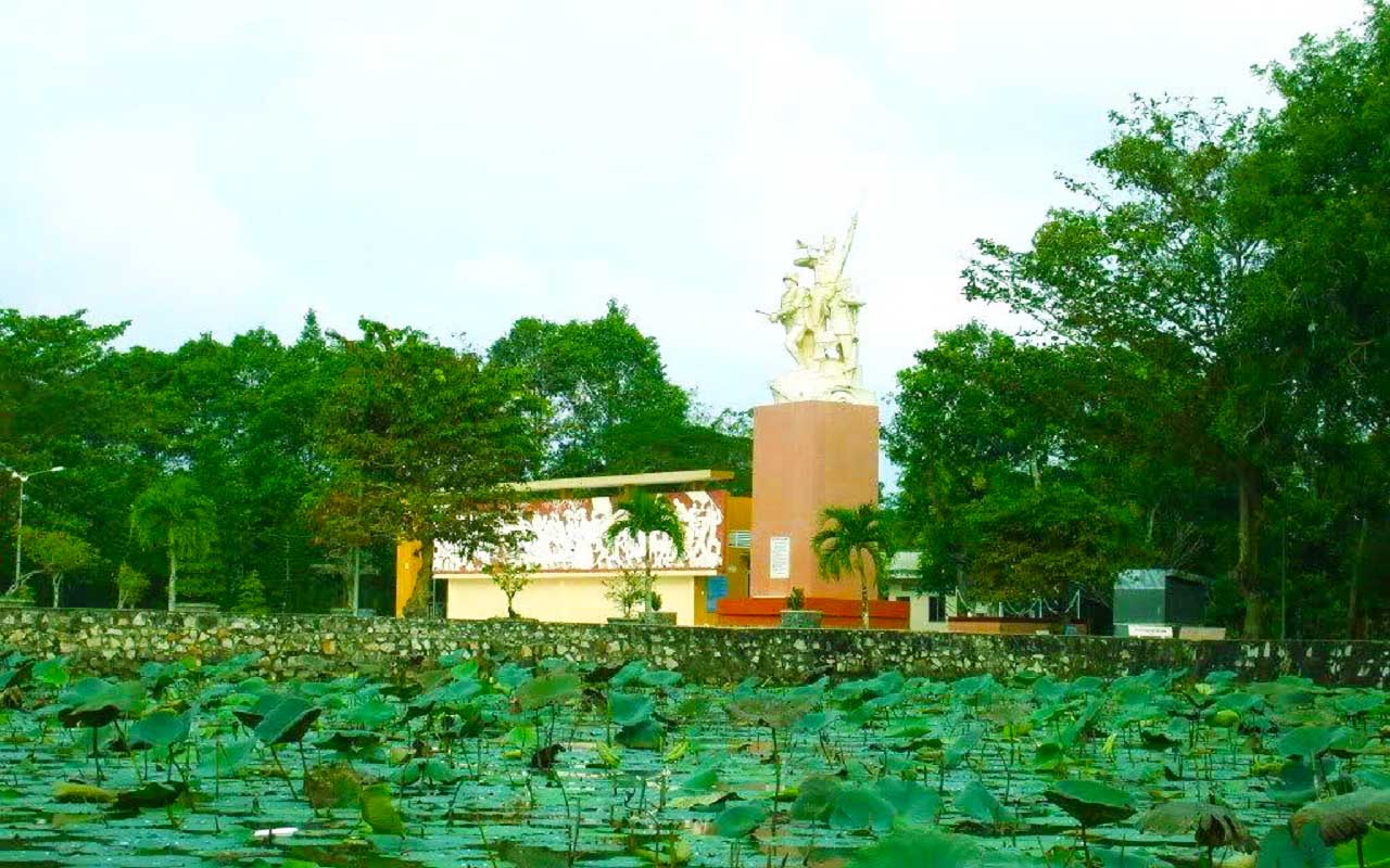 Khu du lịch sinh thái Tầm Vu