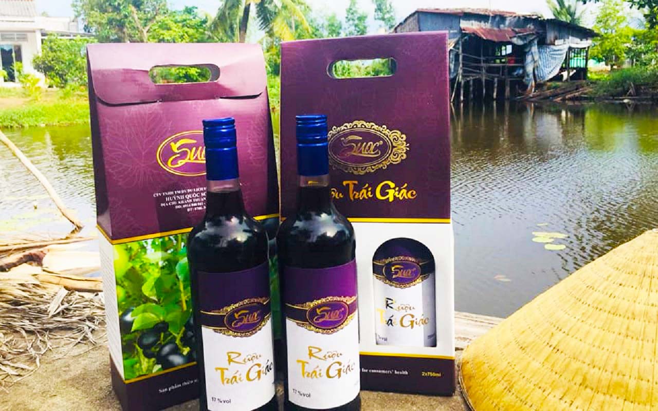 Rượu trái giác Cà Mau