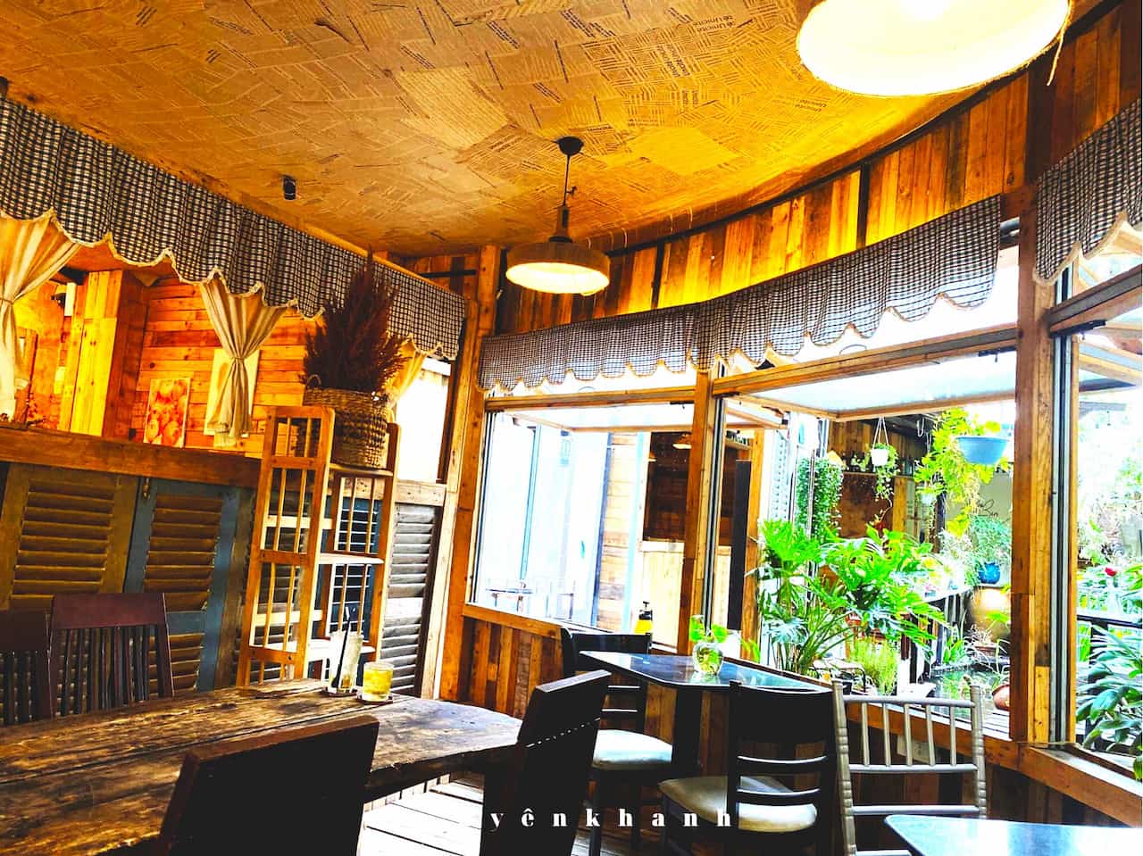 Quán cafe đẹp ở Cần Thơ - Cafe Khoảnh khắc 