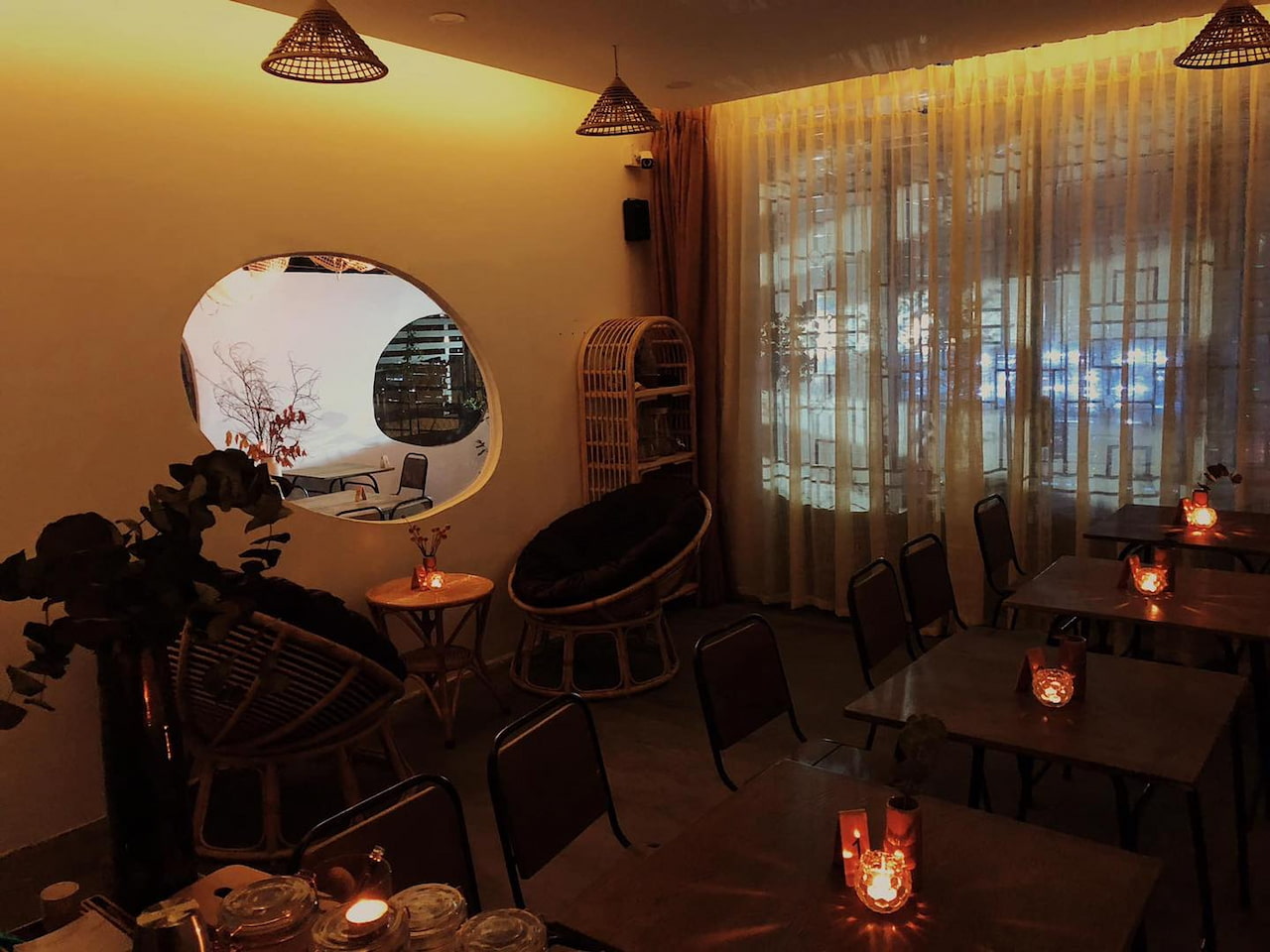 Quán cafe đẹp ở Cần Thơ - Chò Nâu Minimalism 