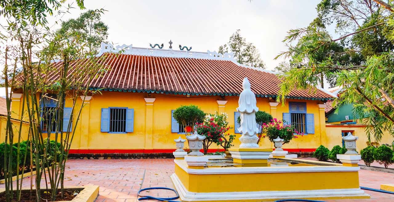 san-vuon-sau-chanh-dien-cua-chua