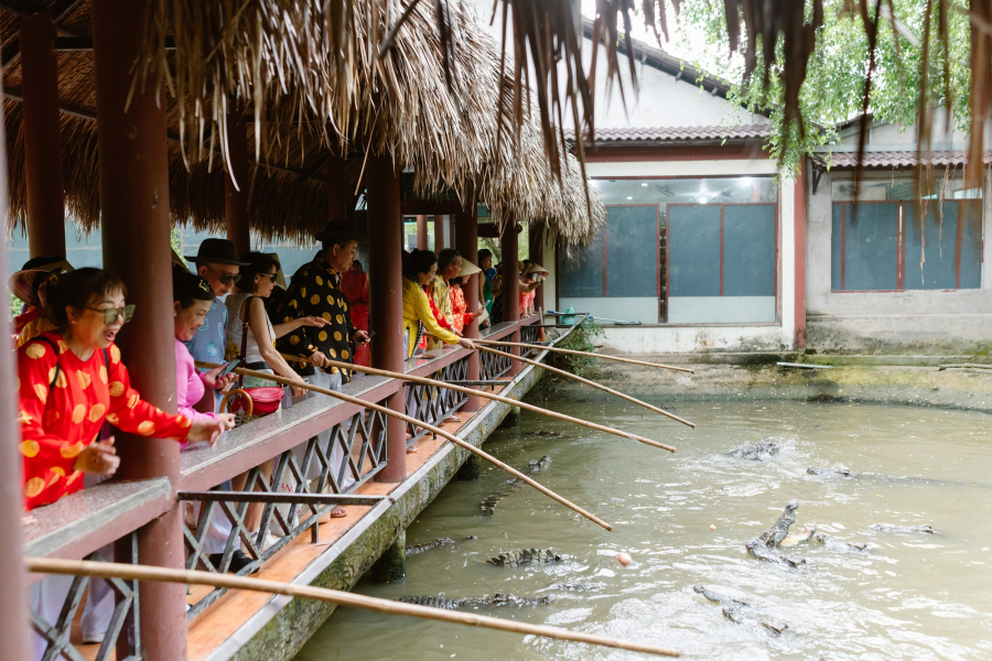 CHƯƠNG TRÌNH TOUR ĐẶC SẮC “ĐẠI GIA ĐÌNH ĐIỀN CHỦ”