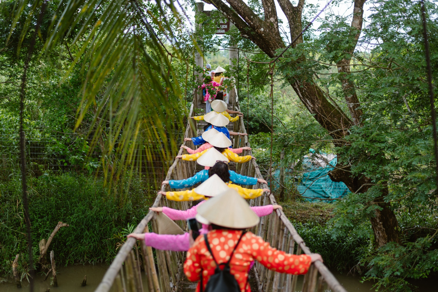 CHƯƠNG TRÌNH TOUR ĐẶC SẮC “ĐẠI GIA ĐÌNH ĐIỀN CHỦ”