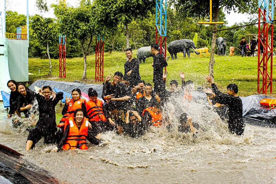 TEAMBUILDING UNDERWATER FOLK GAME SASUKE (MS009)