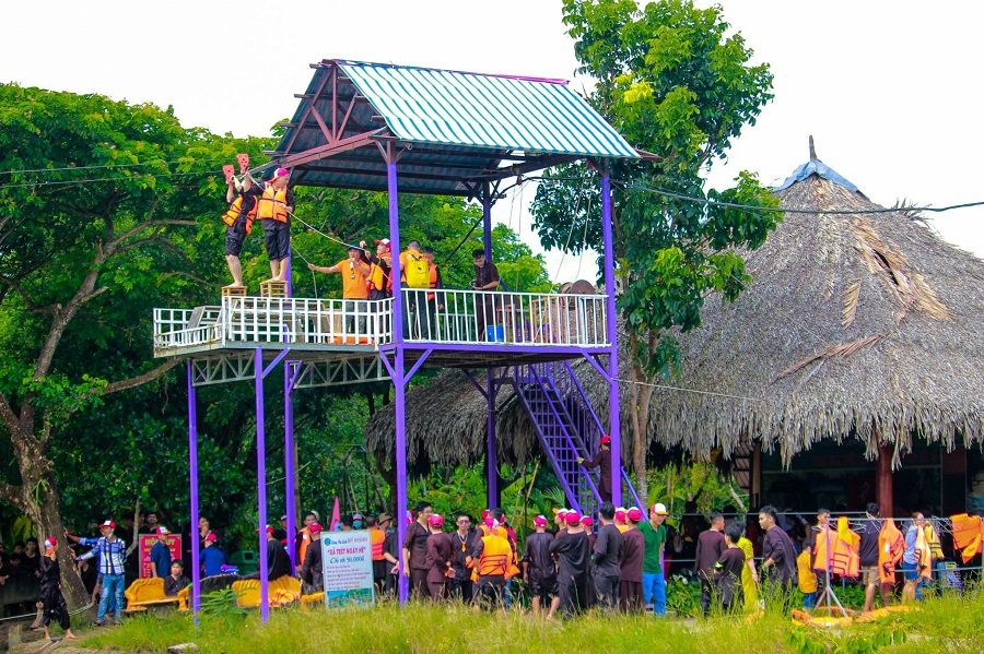 TEAMBUILDING UNDERWATER FOLK GAME SASUKE (MS009)