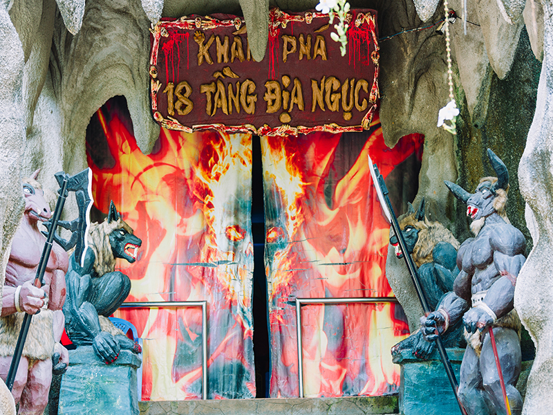 THỬ THÁCH 18 TẦNG ĐỊA NGỤC