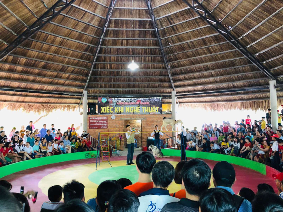 XIẾC THÚ NGHỆ THUẬT