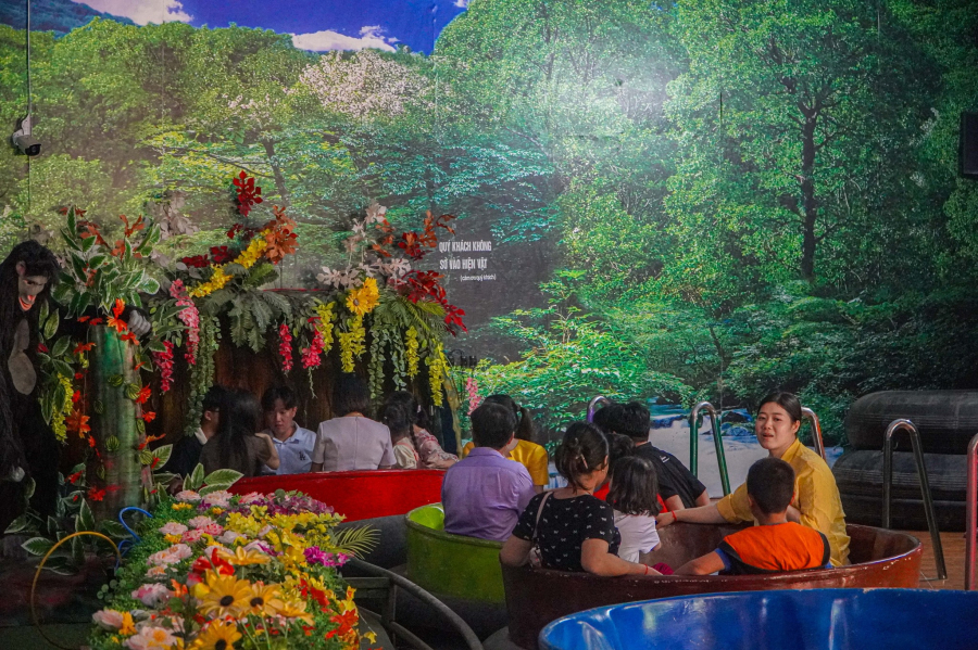 DÒNG SÔNG HUYỀN BÍ