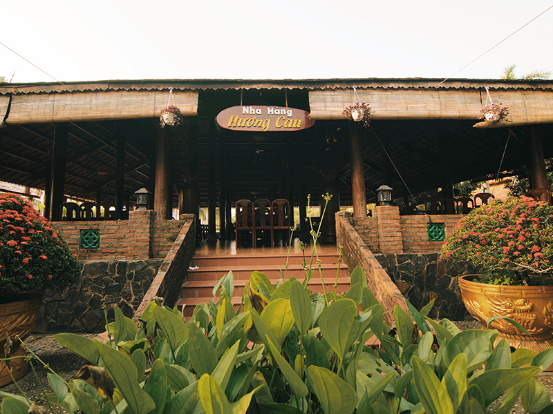 NHÀ HÀNG HƯƠNG CAU