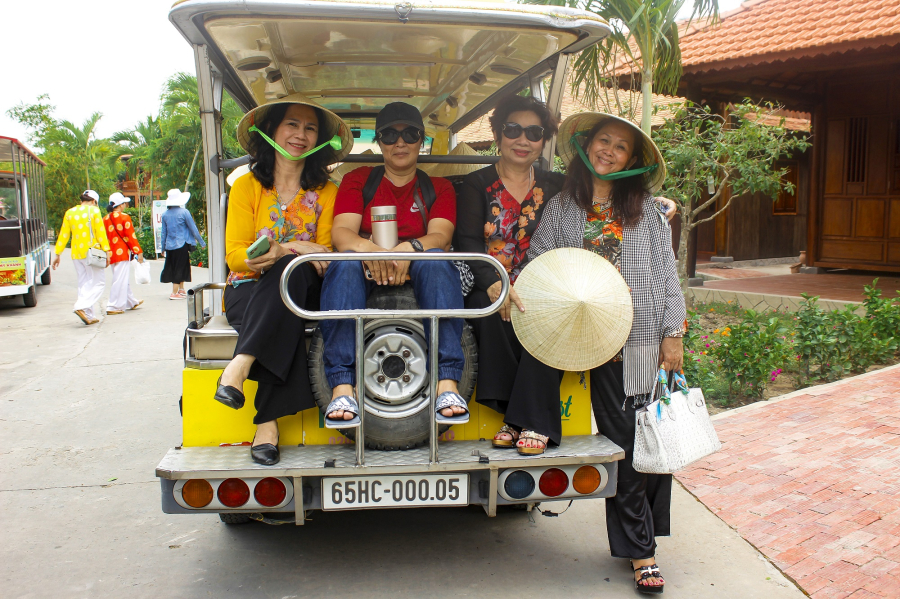 MY KHANH ELECTRIC TAXI