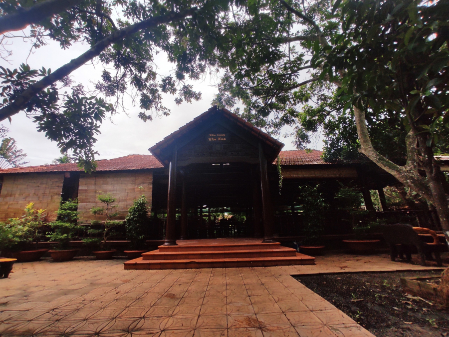 NHÀ HÀNG NHÀ XƯA