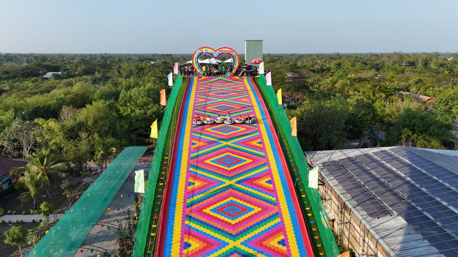 Thảm Trượt Cầu Vồng